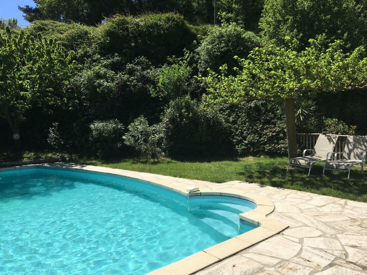 Gite Les Volets Bleus Venelles Exteriör bild